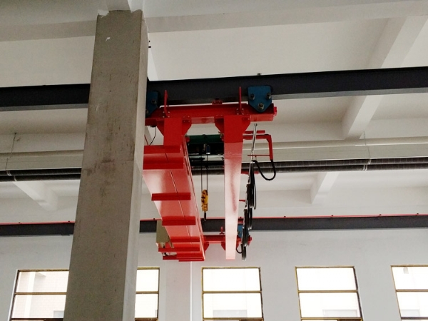 Suspension crane